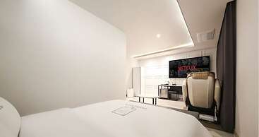 City Hotel