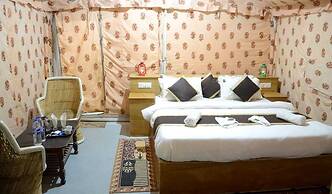 Desert Holiday Camp