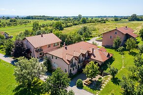 Pivka Lovely Duplex With Sauna