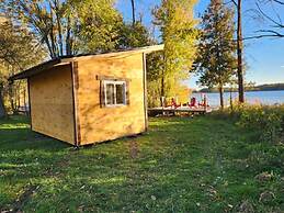 Stoco Lake Lodge