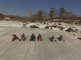 Stoco Lake Lodge