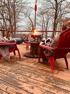 Stoco Lake Lodge