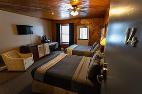 Stoco Lake Lodge