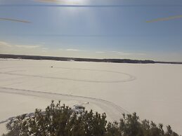 Stoco Lake Lodge