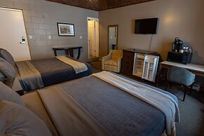 Stoco Lake Lodge