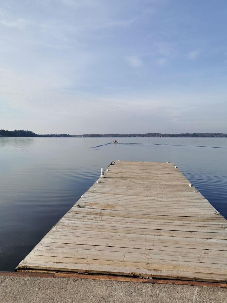Stoco Lake Lodge