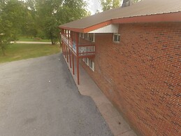 Stoco Lake Lodge