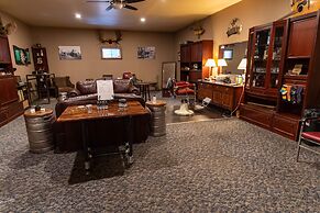 Stoco Lake Lodge