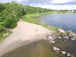 Stoco Lake Lodge