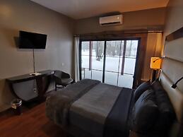 Stoco Lake Lodge