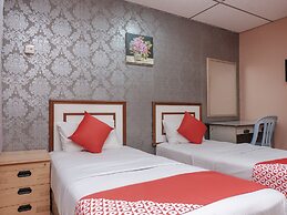 OYO 90167 Hotel Tiara