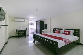 OYO 75390 Sunee Place Hotel