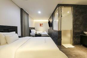 The City Hotel
