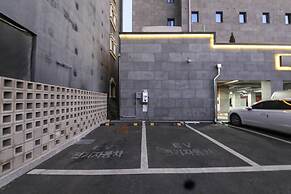The City Hotel
