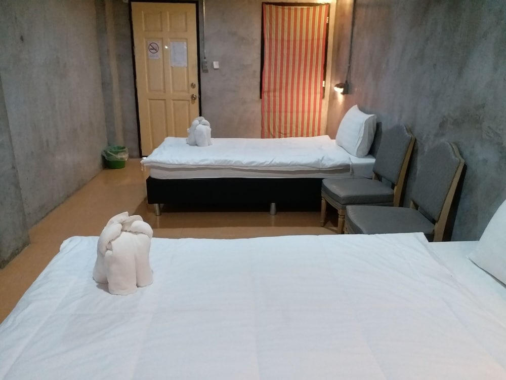 Chang Hostel Suvarnabhumi