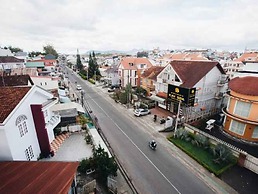 Minh Phu Hotel