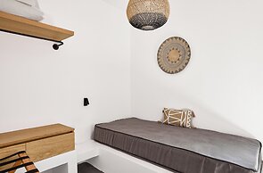 Omilos Beachfront House