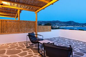 Omilos Beachfront House