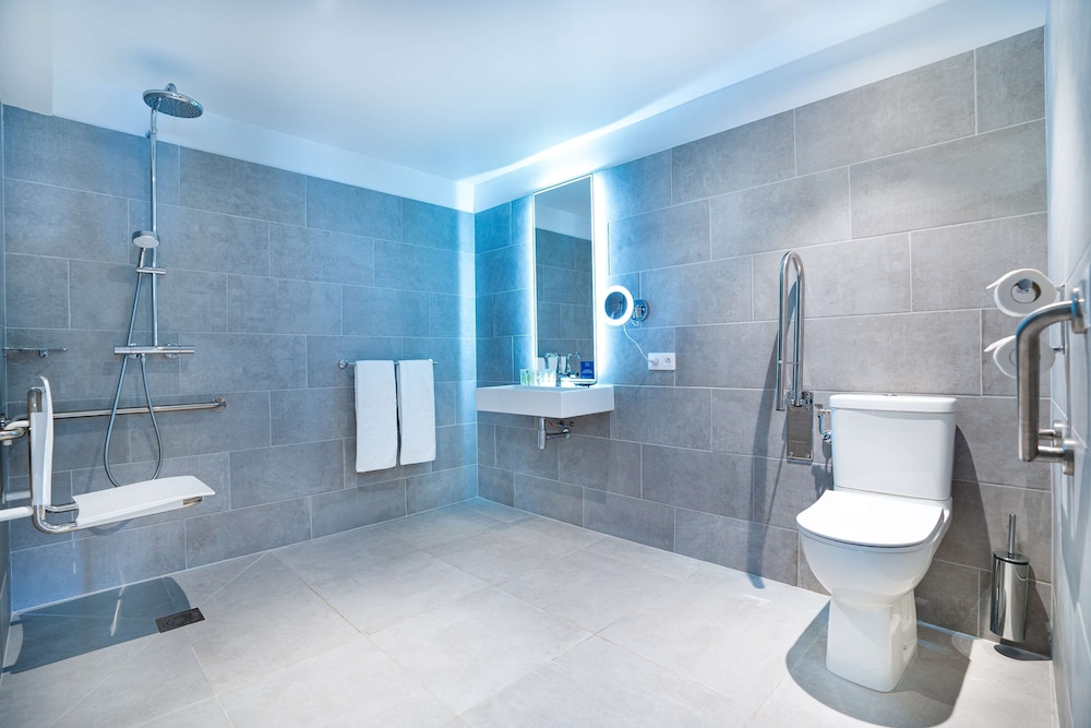 DoubleTree by Hilton Noumea Ilot Maitre Resort