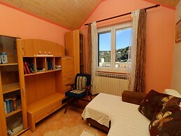 Stone House Horizont