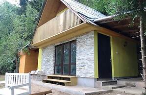 Sazava River Cottage With Boating Experience