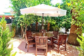 Villa Center
