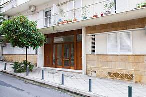 Centrally Located Studio In Athens