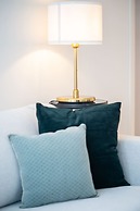 HiGuests - Boulevard Crescent Tower 2
