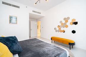 HiGuests - Boulevard Crescent Tower 2