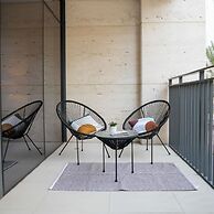 HiGuests - Boulevard Crescent Tower 2