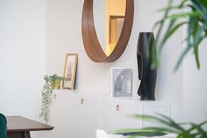 HiGuests - Boulevard Crescent Tower 2