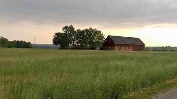 Tollarp - Barn - Sleeps 3 - Pet Friendly - Parking