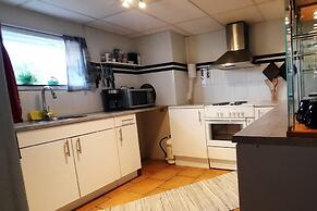 Tollarp - Barn - Sleeps 3 - Pet Friendly - Parking