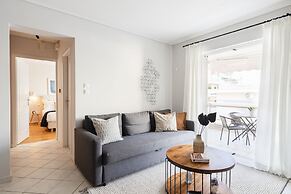 Ideal 1 BR Apartment in Petralona