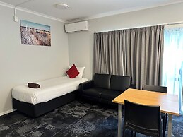 Lorne Apartments