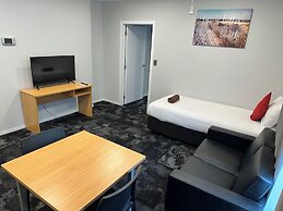 Lorne Apartments