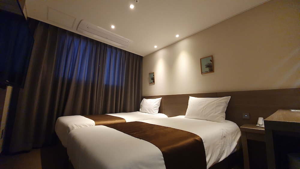 Grandmillions Hotel