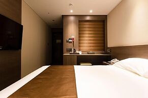 Grandmillions Hotel