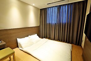 Grandmillions Hotel