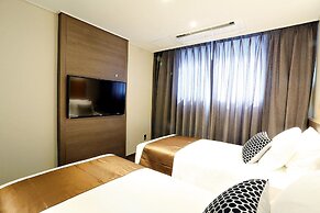 Grandmillions Hotel