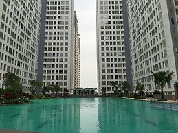 Pool View Studio Apartment at M-Town Residence