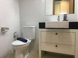 Stylish & Comfortable Studio at Beverly Dago Apartment