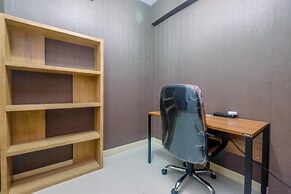 Comfort 1BR with Study Room Green Pramuka Apartment