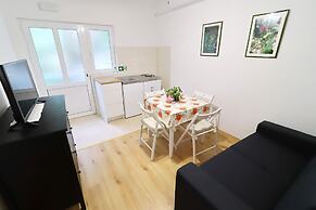 Apartments Nodilo