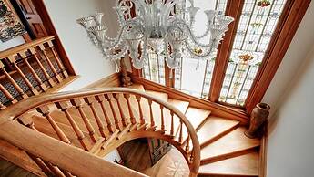 Mt Vernon Villa