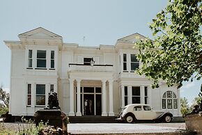 Mt Vernon Villa