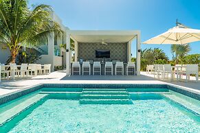 H2O Life. Style. Resort.
