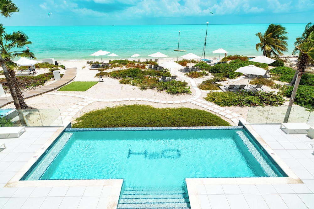 H2O Life. Style. Resort.