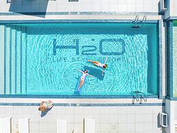 H2O Life. Style. Resort.
