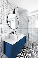 Iconic 1BR Apartment in Koukaki